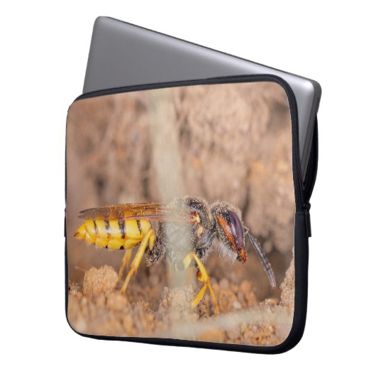 A close-up photograph of a wasp laptop sleeve (Voorkant Links)