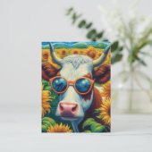 A Cow in Sunglasses in a Sunflower Field Briefkaart (Staand voorkant)