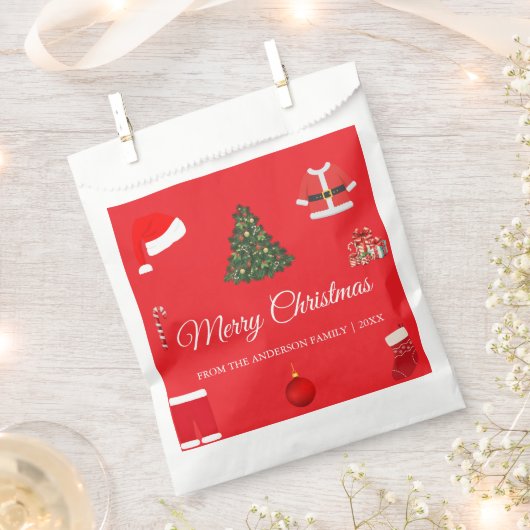 A Cozy Christmas Gathering Set on Warm Red Bedankzakje (Geknipt)