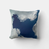 A curve in the clouds kussen (Voorkant)