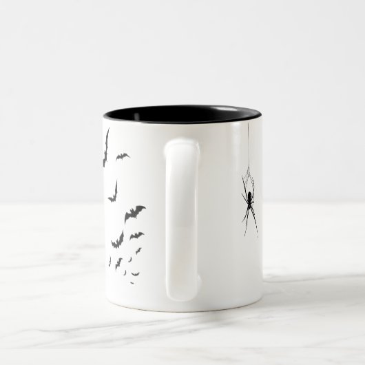 A cute Halloween mug for halloween party. Tweekleurige Koffiemok (Handvat)