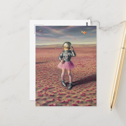A disco astronaut in poppy meadow flying goldfish briefkaart (Voorkant / Achterkant in situ)