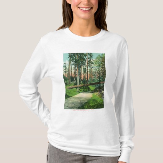 A Fallen Tree at Woodland Park Scene T-shirt (Voorkant)