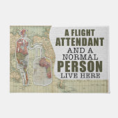 A Flight Attendant And A Normal Person Live Here Deurmat (Voorkant)