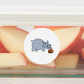 A Hippo with a Pumpkin Bag Labels (Aangebracht)