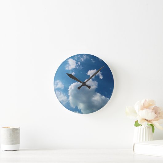 A large cloud ronde klok (Huis)