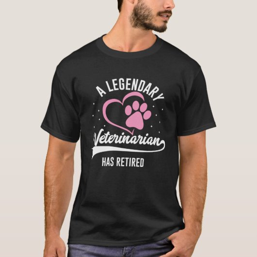 A legendary veterinarian has retired vet tech t-shirt (Voorkant)
