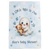 A Little Boo is te wijten aan Schattigee Baby Boy  Medium Cadeauzakje (Achterkant)