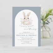 A Little Bunny Elegant Dusty Blue Baby Shower Kaart (Staand voorkant)