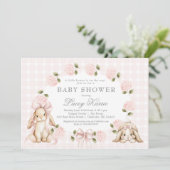 A little bunny is on the way, bunny baby shower kaart (Staand voorkant)