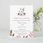 A Little Bunny is op weg Uitnodiging, Baby Kaart (Staand voorkant)