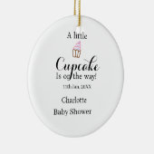 A little cupcake is on its way baby shower name da keramisch ornament (Rechts)