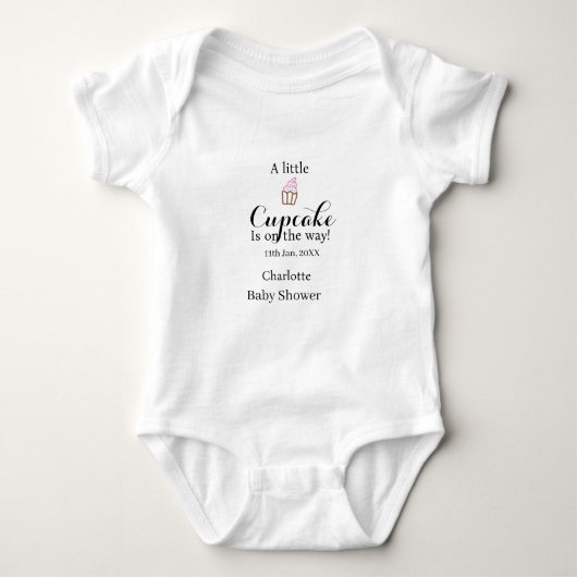 A little cupcake is on its way baby shower name da romper (Voorkant)