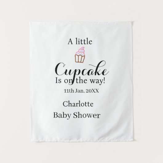 A little cupcake is on its way baby shower name da wandkleed (Voorkant)