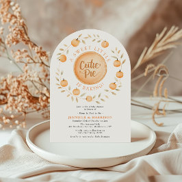 A Little Cutie Pie Is Baking | Arched Baby Shower Kaart