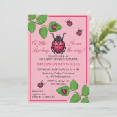 A Little Love Bug Is On The Way Ladybug Kaart (Staand voorkant)