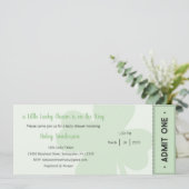 A Little Lucky Charm is onderweg op uitnodiging (Staand voorkant)