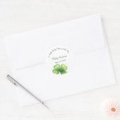 A Little Lucky Charm is onderweg op uitnodiging Ronde Sticker (Envelop)