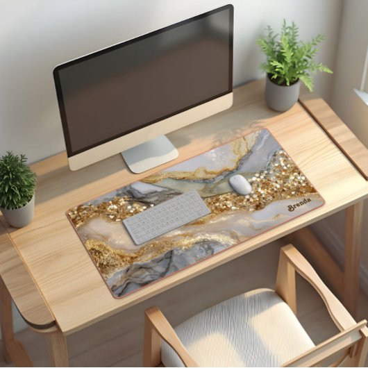 A luxurious gold and white marble background bureaumat