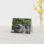 A Mama Raccoon en haar Baby Kaart (Gele Bloem)
