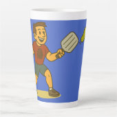A man playing pickleball with the pickles dog latte mok (Voorkant)