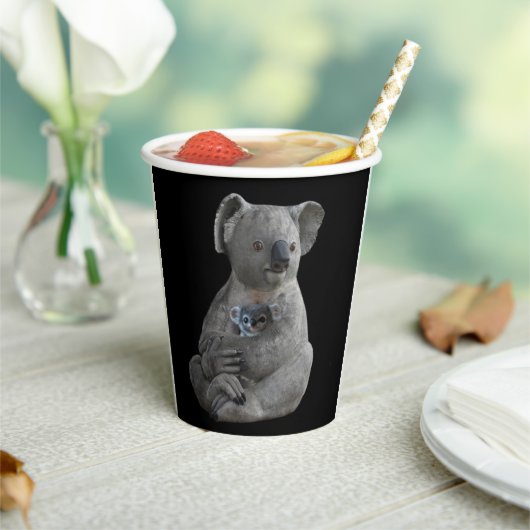 A Mother’s Embrace Papieren Bekers (Insitu)