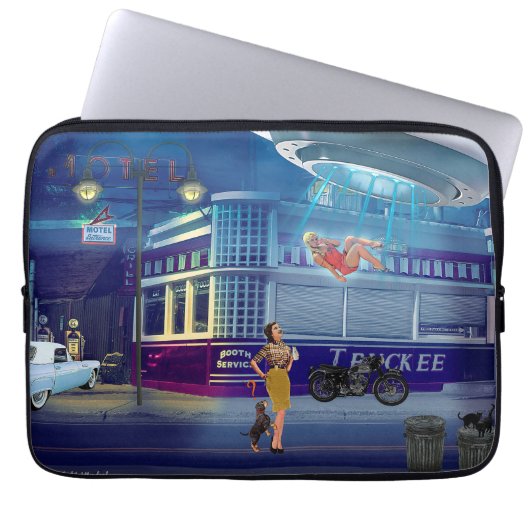 A New Flight Attendant Laptop Sleeve (Voorkant)