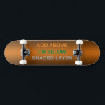 A- of B-schaduwgebied Persoonlijk Skateboard<br><div class="desc">Het achtergrondse sinaasappel is kleur uitgezocht zodat kan de kleurenplukker gebruiken. Kan boven of onder het donkergearceerde gebied langs de zijkanten toevoegen. Alle drie tekstlagen verwijderen.</div>