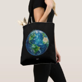 A painting of the earth in a space tote bag (Dichtbij)
