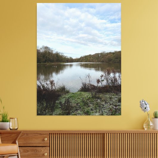 A peacful lake.. canvas afdruk (Insitu (Woonkamer))