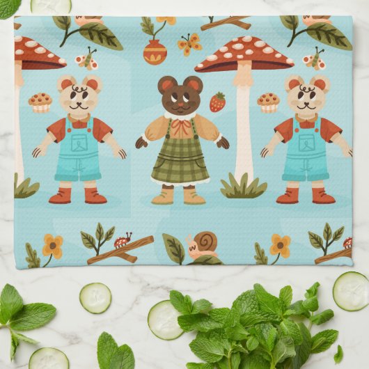 A playful fabric pattern featuring cartoon animals theedoek (Gevouwen)