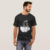 A Purr-fect Brew: Black & White Cat T-shirt (Voorkant volledig)