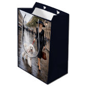 A Rainy Day In Paris, Poodle Medium Cadeauzakje (Achterkant Gekanteld)