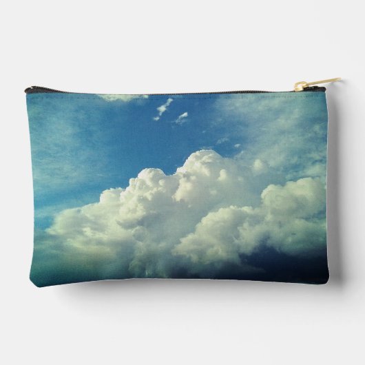 A rumbling of clouds etui (Achterkant)