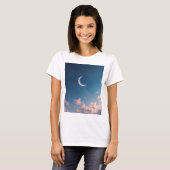 A serene and beautiful crescent moon t-shirt (Voorkant volledig)