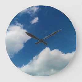 A softness to the clouds grote klok