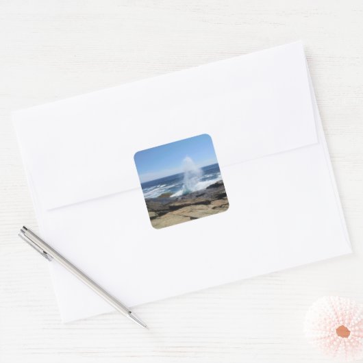 A Splash of Adventure at Schoodic Point Vierkante Sticker (Envelop)