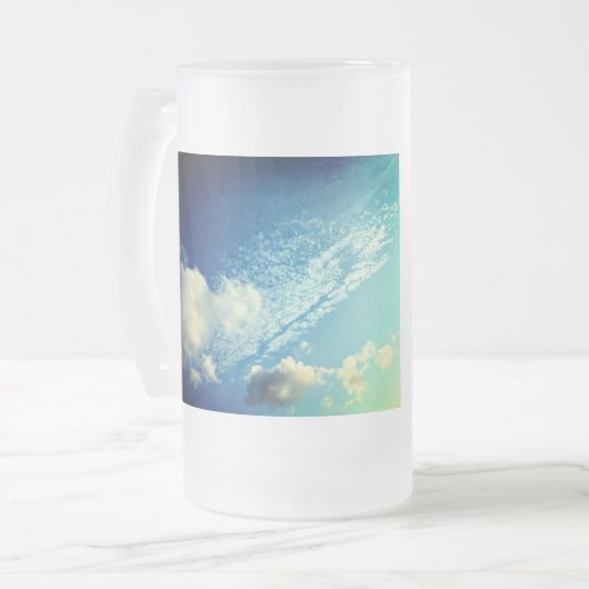 A sprinkling in the clouds matglas bierpul (Voorkant links)