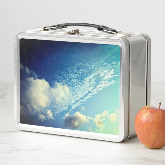 A sprinkling of clouds (In situ)