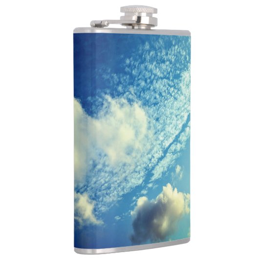 A sprinkling of clouds heupfles (Rechts)