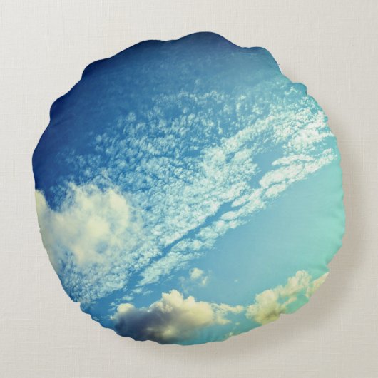 A sprinkling of clouds rond kussen (Achterkant)