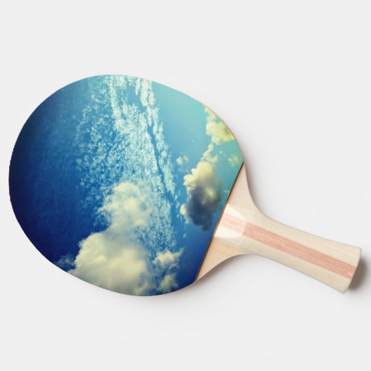 A sprinkling of clouds tafeltennisbatje (Zijkant)