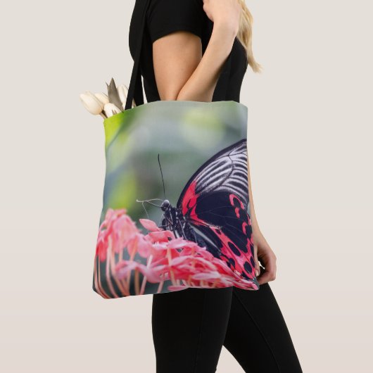A striking red‑and‑black butterfly B Tote Bag (Dichtbij)