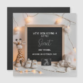 A sweetly sitting giraffe  pregnancy announcement  (Voorkant / Achterkant)