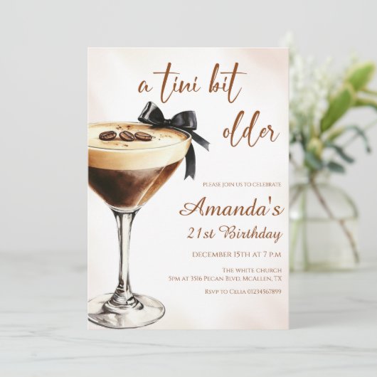 A Tini Bit Older Espresso Martini Birthday Kaart (Staand voorkant)