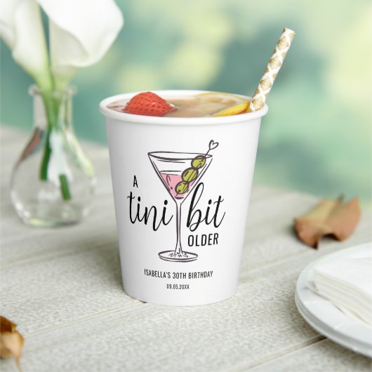 A Tini Bit Older Martini Cocktail Themed Birthday Papieren Bekers (Insitu)