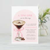 A Tini One Is On The Way Girl Baby shower Kaart (Staand voorkant)