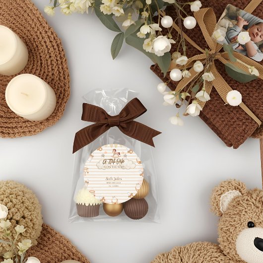 A Tini One On The Way Espresso Martini Baby Shower Ronde Sticker