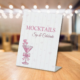 A Tiny Bit Engaged Pink Mocktails Bar Sign Reclamebord Met Voetstuk