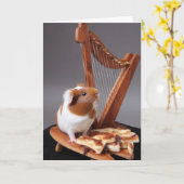 A Tiny Harpist’s Hello – Elegant Guinea Pig Card Kaart (Gele Bloem)